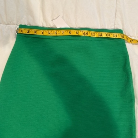 House of Harlow 1960 🎈SALE 🎈NWT Kelly green skirt and top - Picture 4 of 13